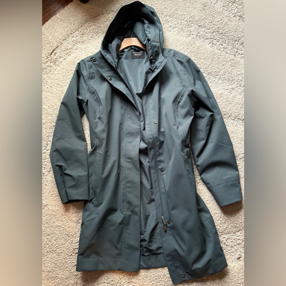 Athleta Rainout Ridge Long Trench Coat 
Size-Medium Color-Eden